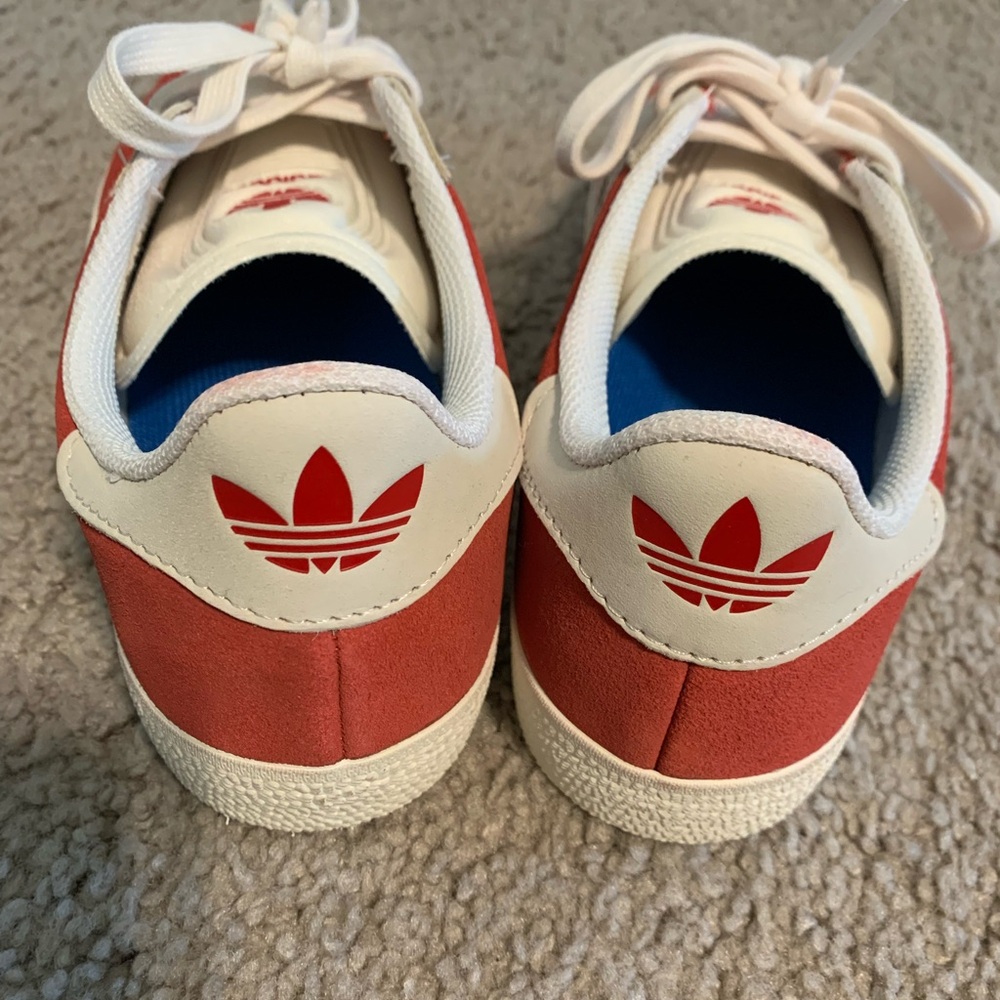 Classic Unisex Adidas Gazelle ADV sneakers. - Picture 9 of 11